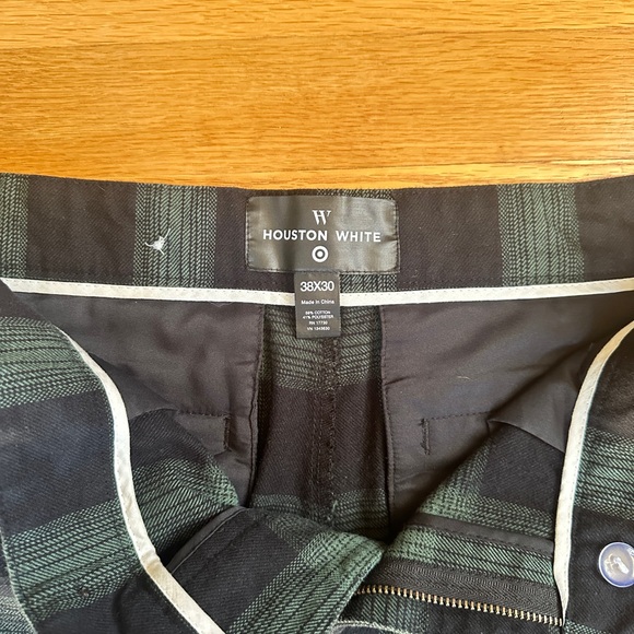 Men's Green & Black Plaid Pants - Picture 4 of 5